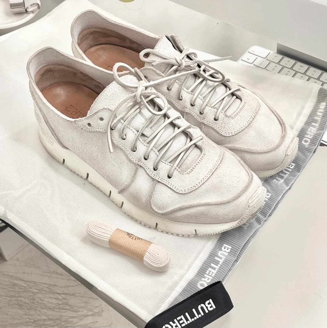 이탈리아산 부테로 카레라 크랙 화이트 42 (280) 상품이미지2