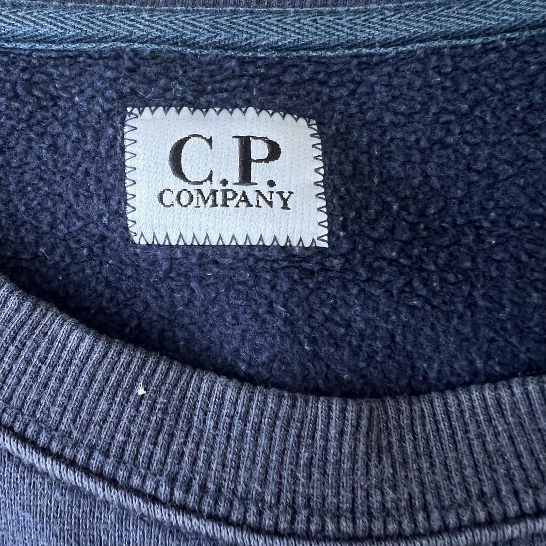 정품 CP컴퍼니 렌즈 맨투맨 상품이미지5