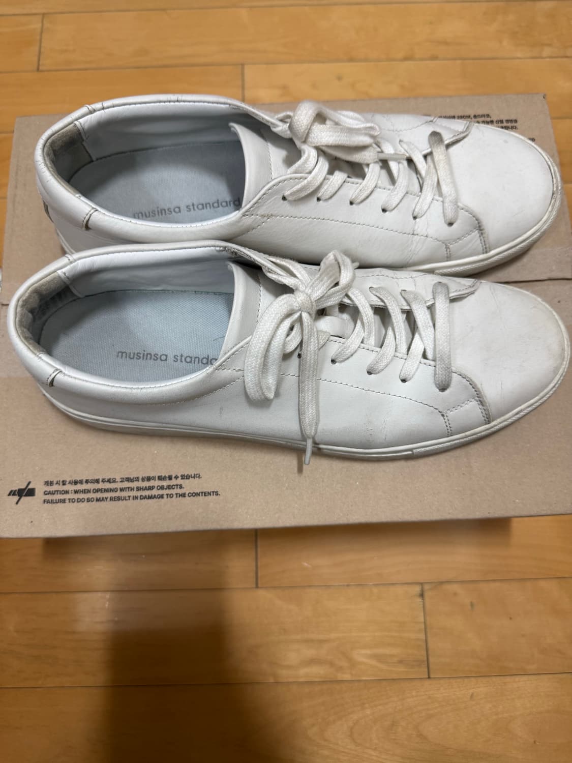 무신사스탠다드 무탠다드 레더 코트 스니커즈 화이트 280 상품이미지2