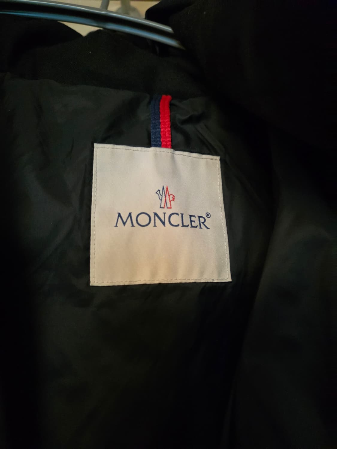 [5사이즈] 몽클레어 몽제네브르 블랙 숏 다운 패딩 상품이미지5