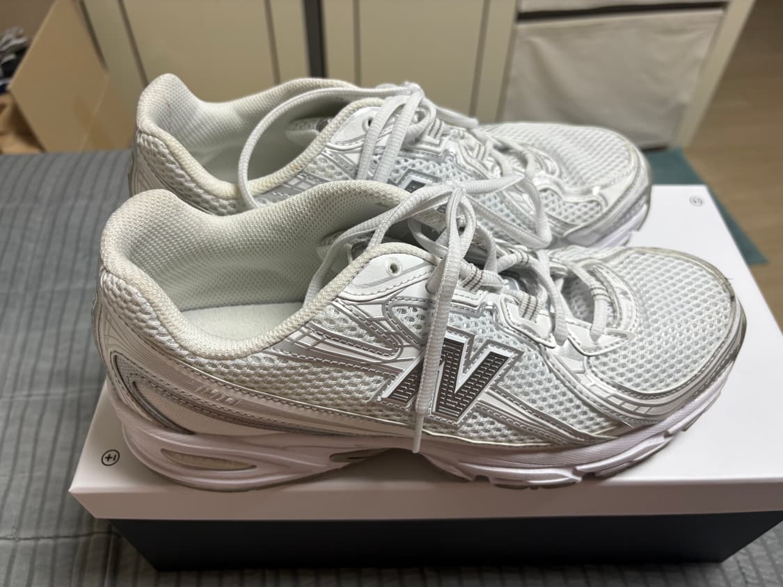 (260)뉴발란스 740 화이트 상품이미지1