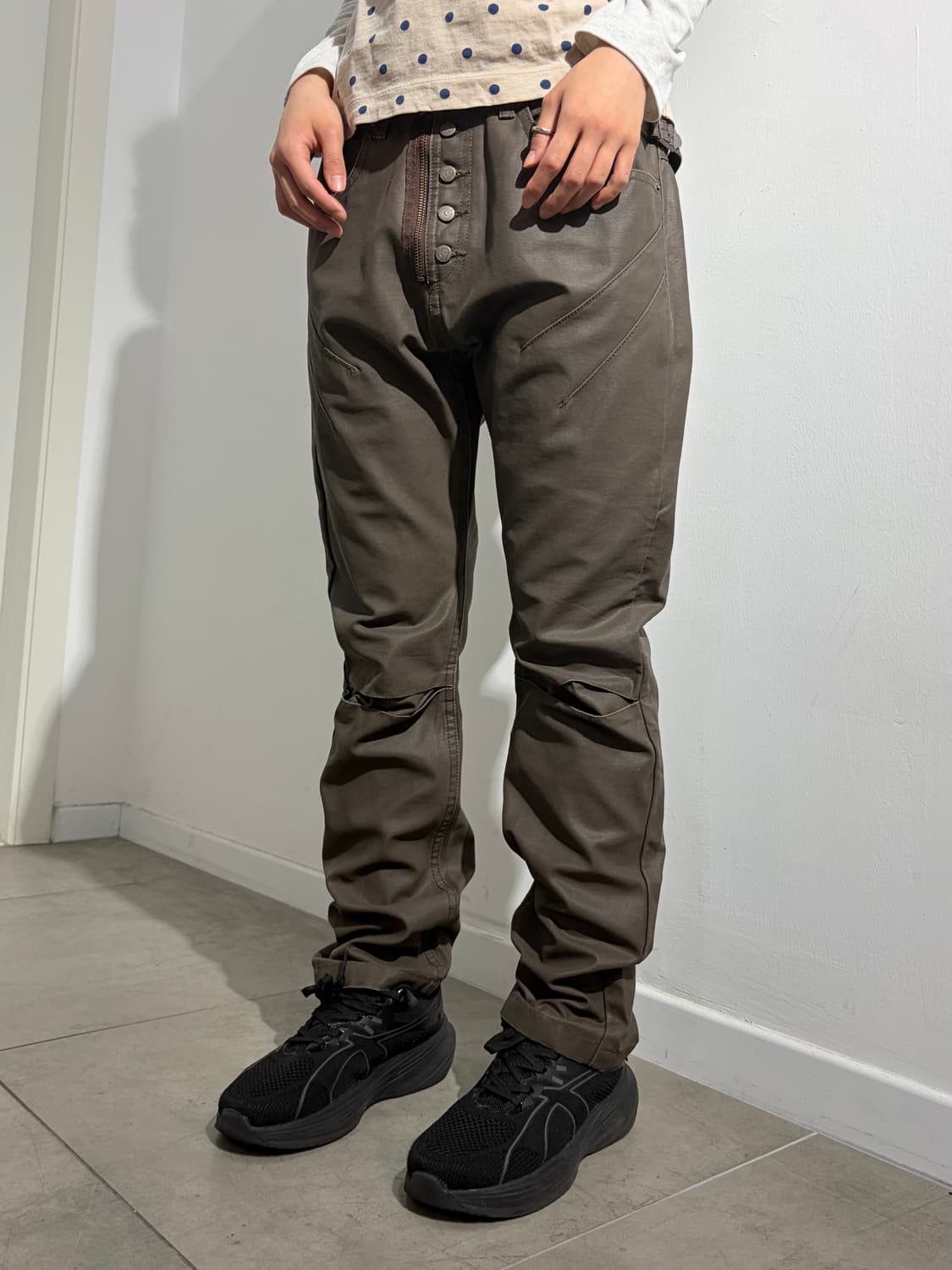 Tornado mart 토네이도 마트 버튼 디테일 팬츠  상품이미지1