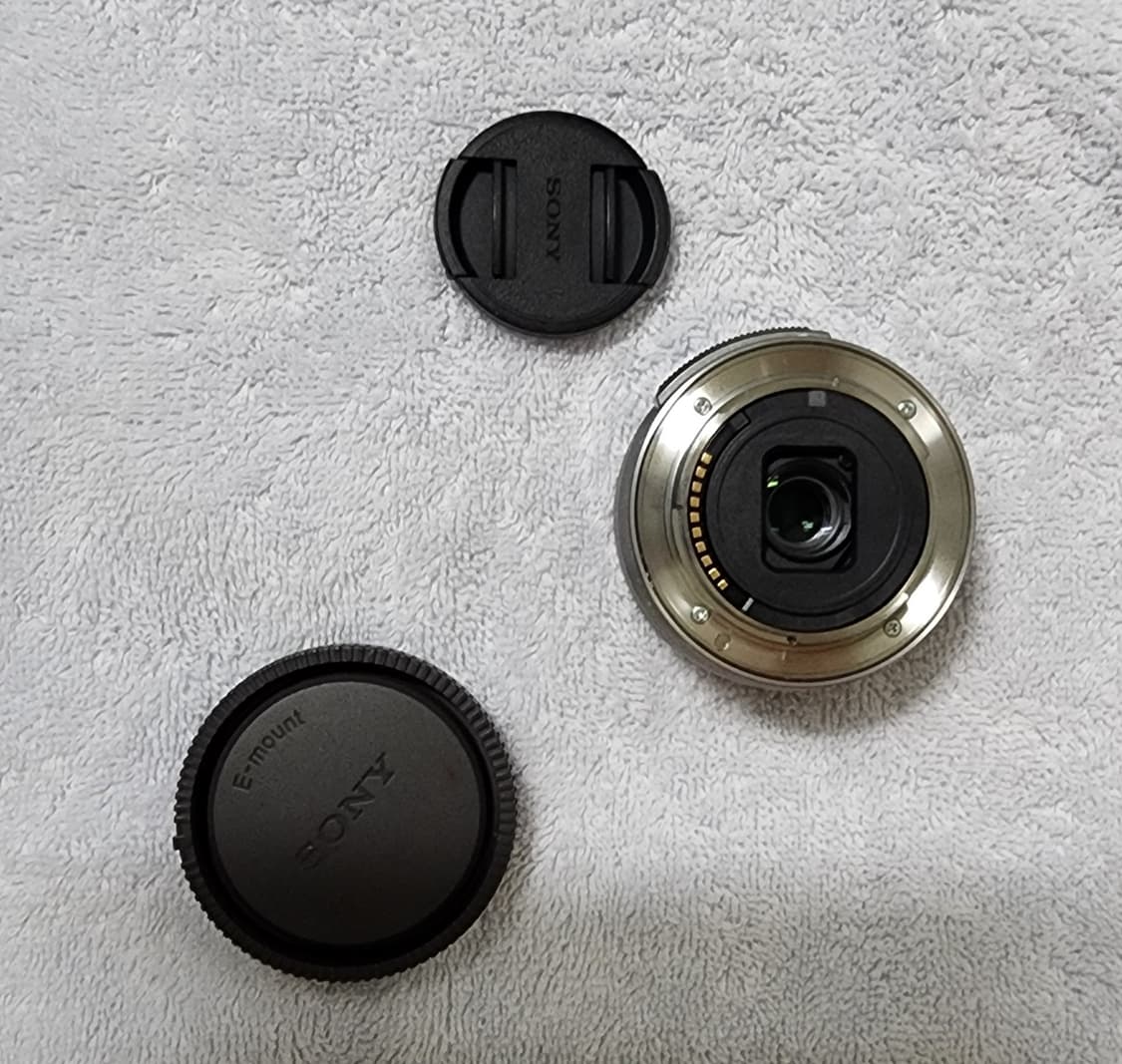 소니 E마운트 3.5-5.6/PZ 16-50mm OSS 전동줌렌즈팝니다. 상품이미지2