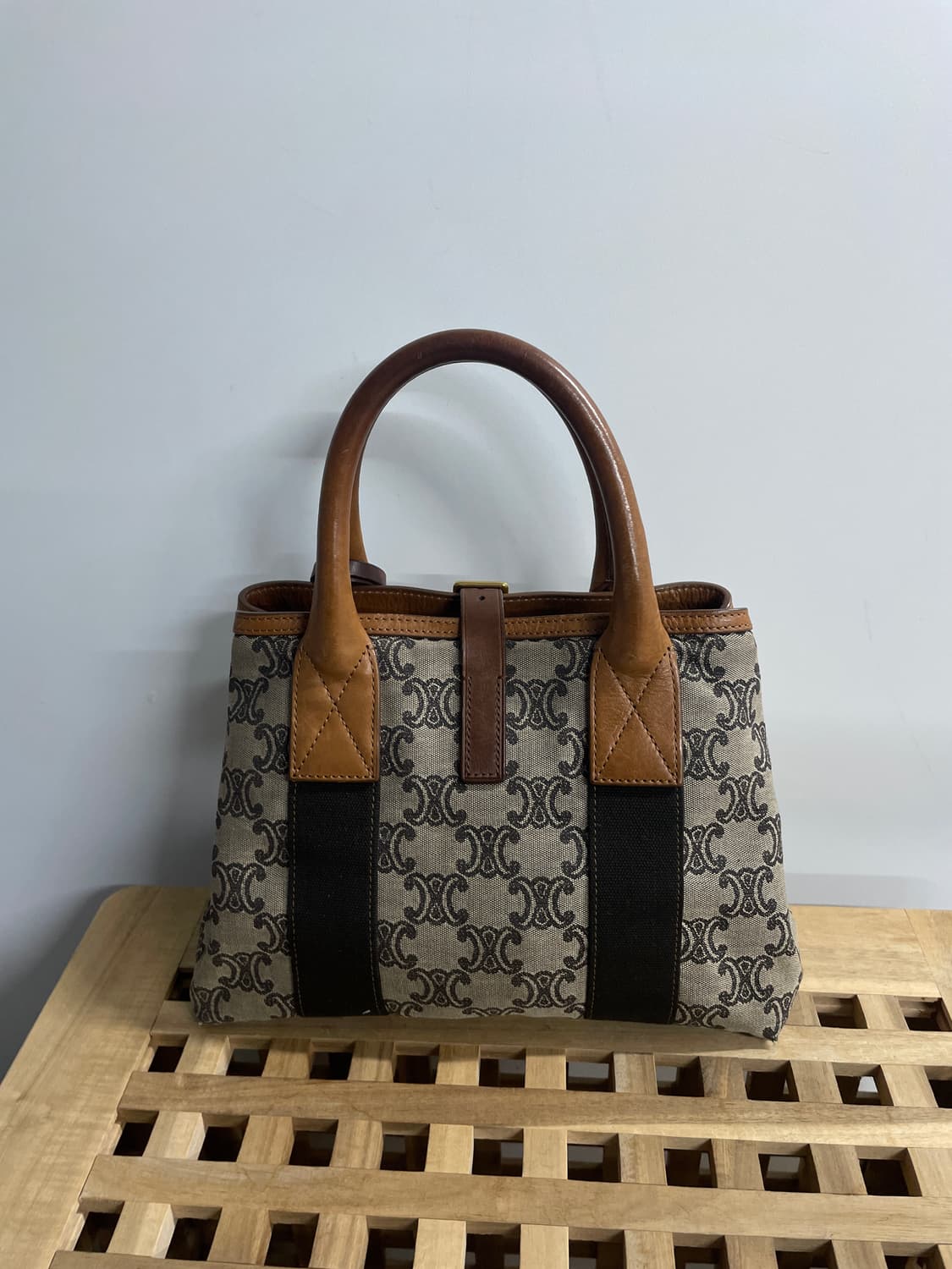 셀린느 트리오페 토트백 상품이미지2