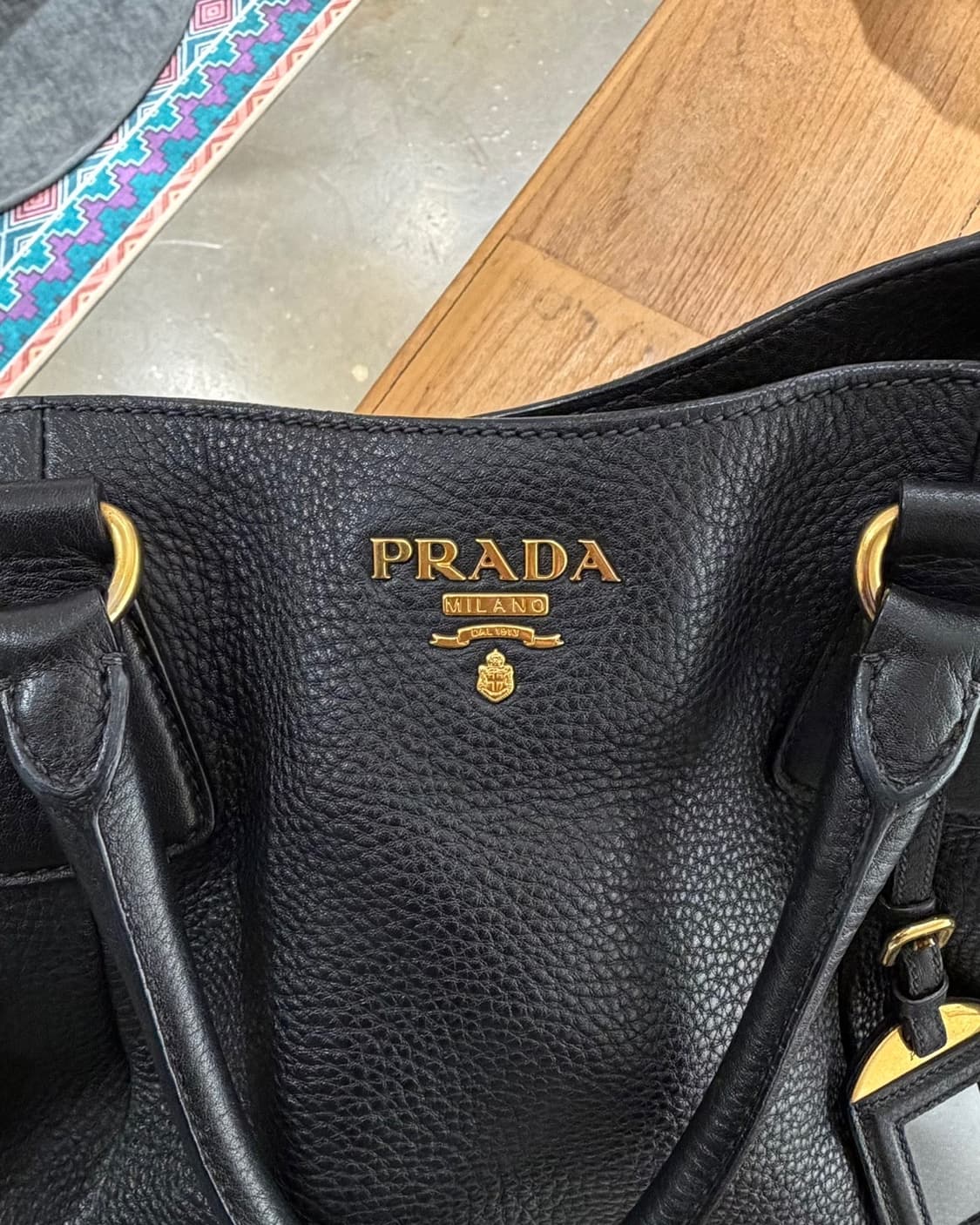 프라다 블랙 비텔로 다이노 사첼백 상품이미지9