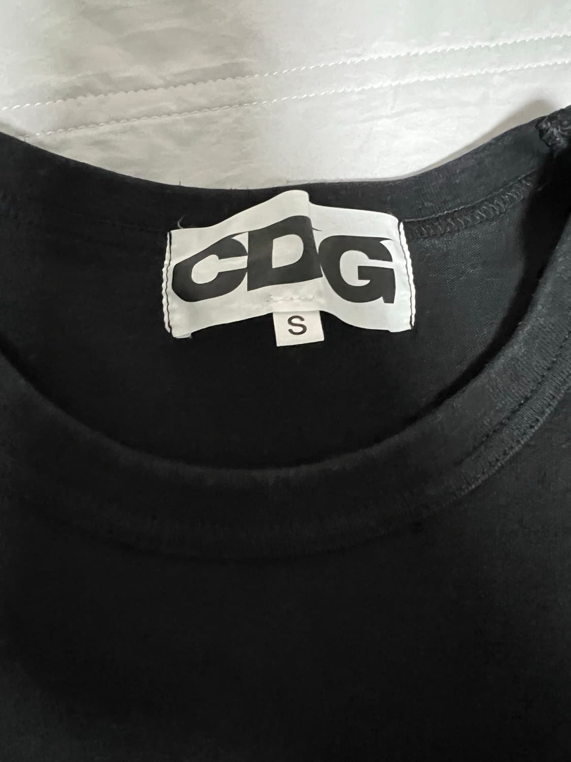(S) 꼼데가르송 cdg 스몰로고 오버사이즈 반팔 블랙 상품이미지3