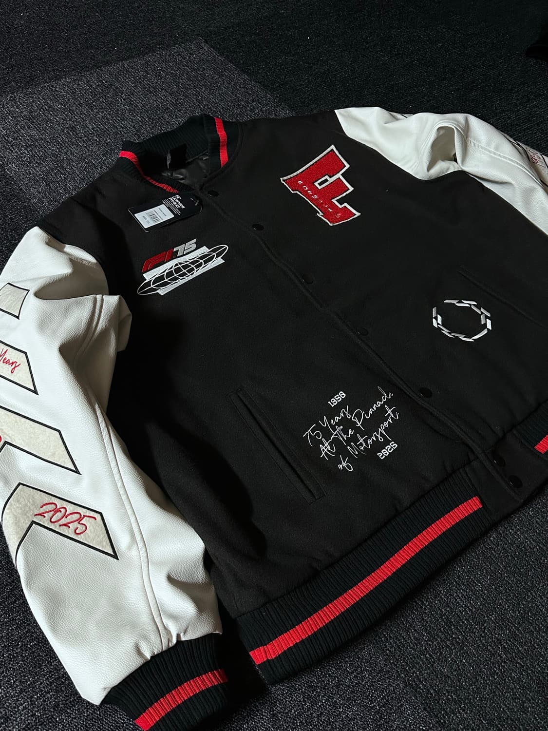공식 F1 Formula 1  75 75주년 기념 레더 바시티자켓 상품이미지6