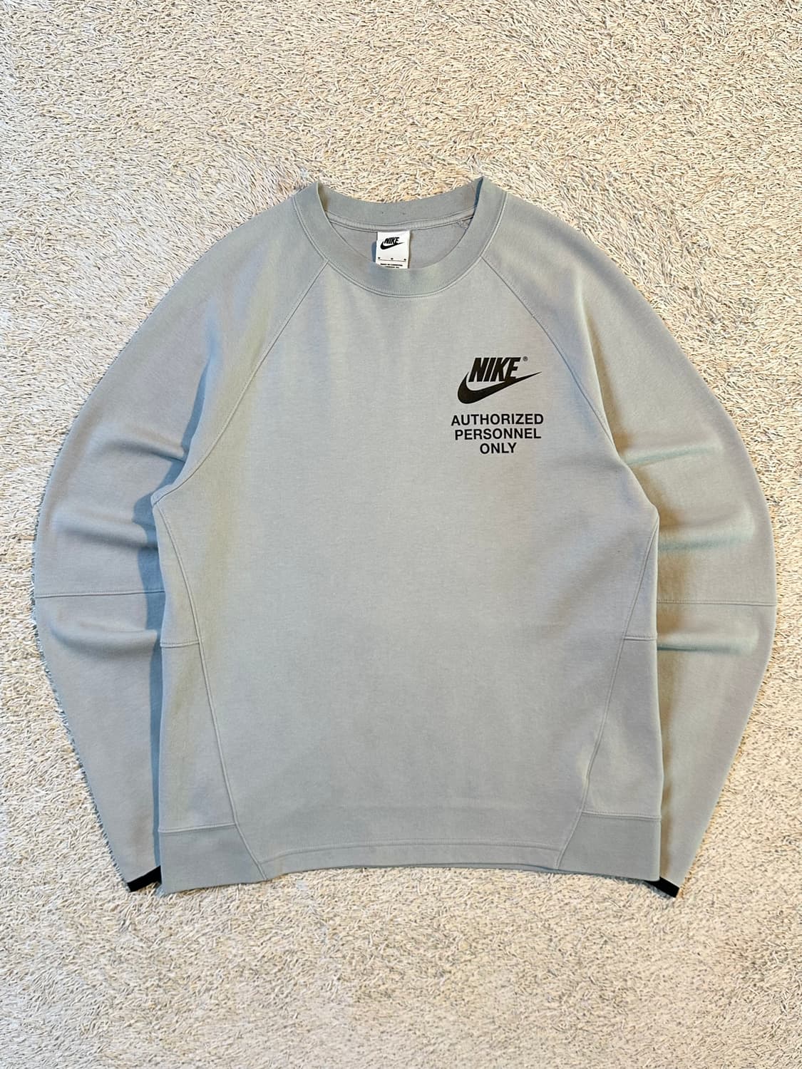 나이키 NIKE 그래픽 백로고 맨투맨 그레이 상품이미지2
