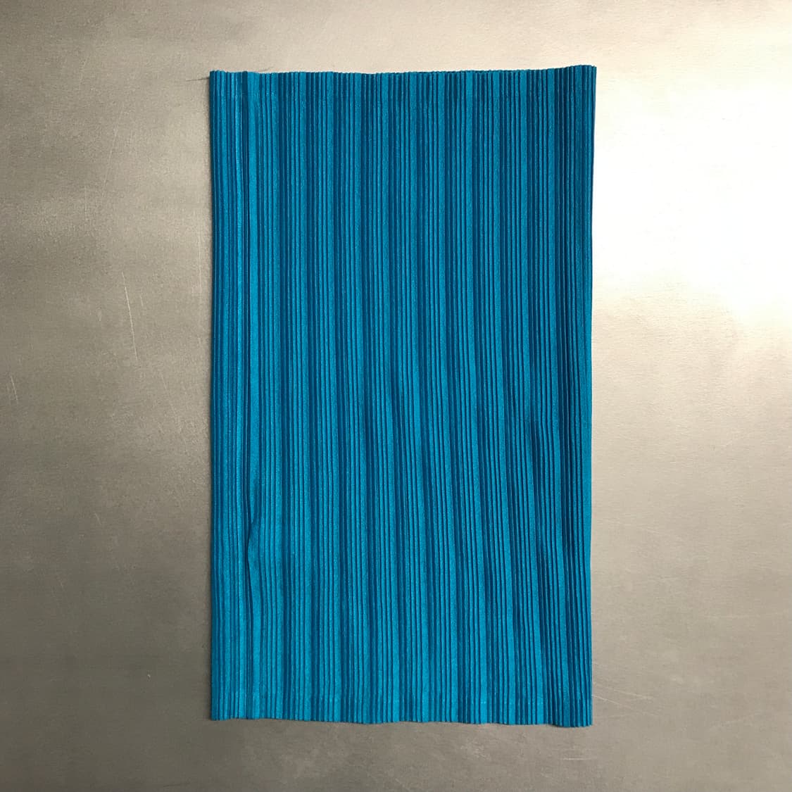 이세이 미야케 플리츠 플리즈 넥워머 코발트블루 상품이미지2