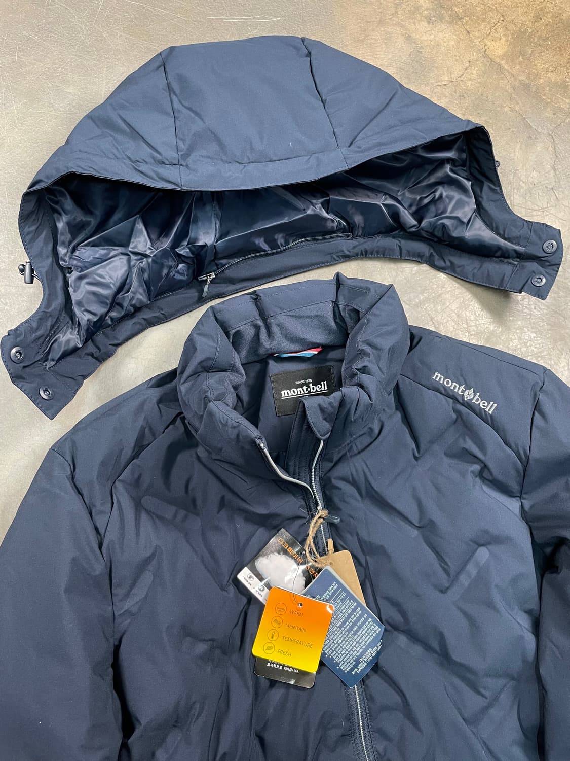 몽벨 데드스탁 후디드 경량 패딩 상품이미지3