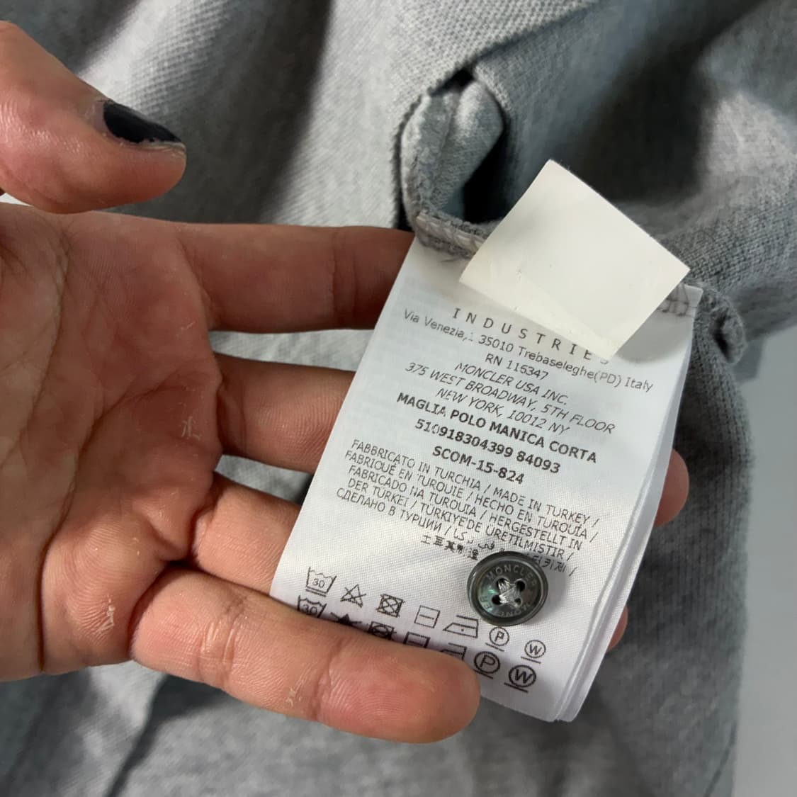 Moncler  몽클레어 로고와펜 피케 그레이 폴로셔츠  상품이미지5