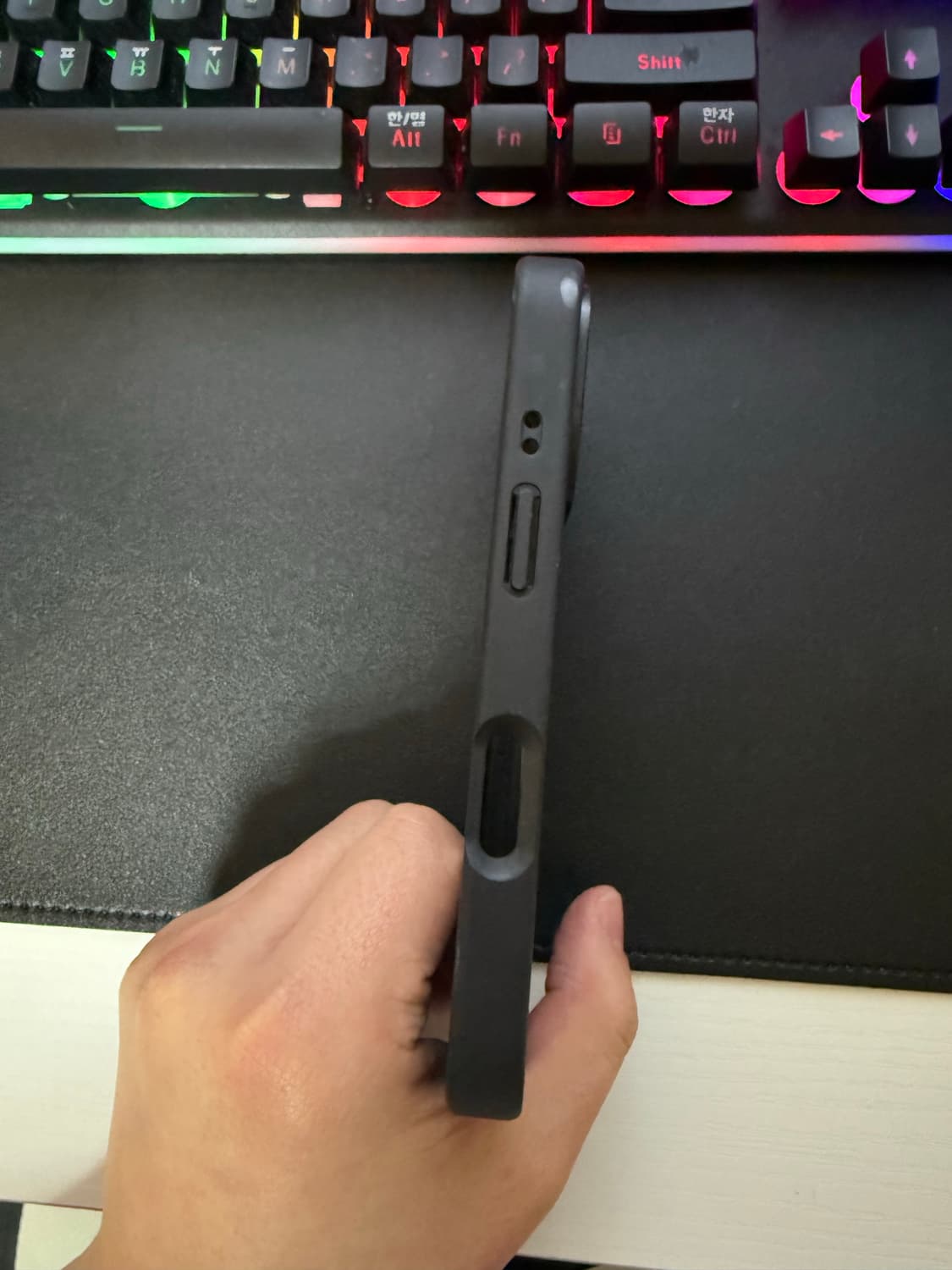 케이스티파이 메종키츠네 아이폰16프로 케이스 상품이미지4