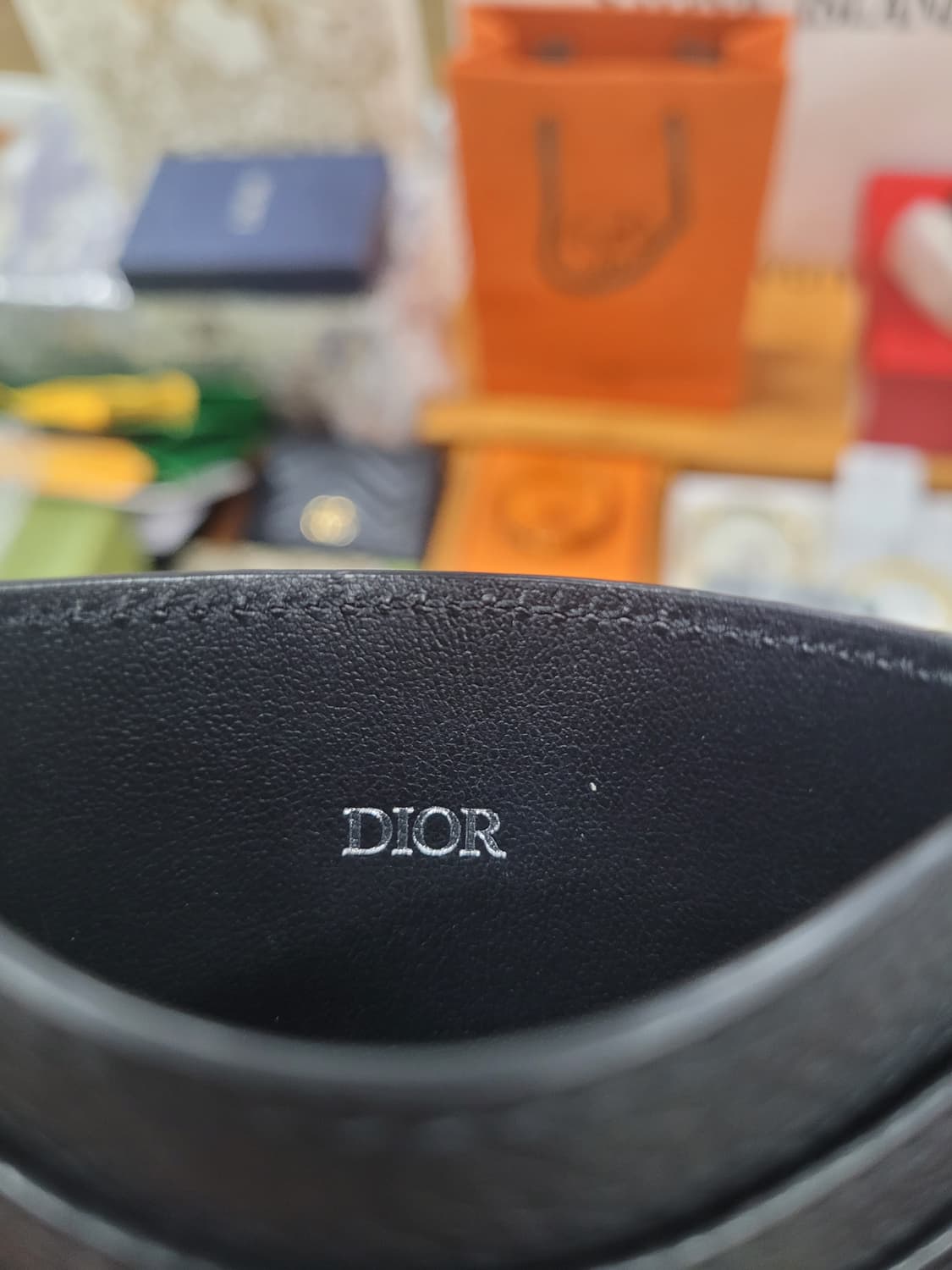 디올 그래비티 가죽 카드홀더 카드지삽 상품이미지9