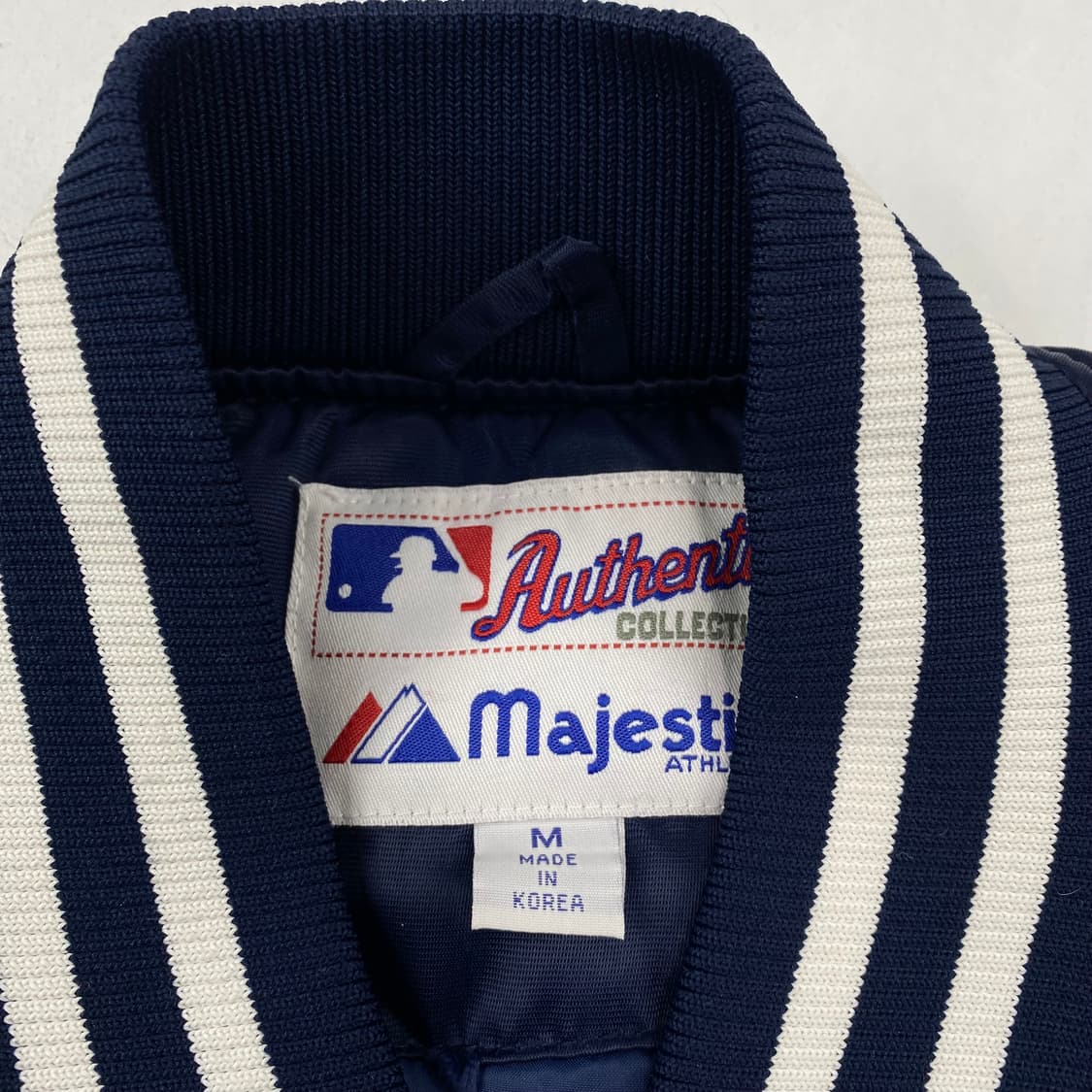 마제스틱 MLB 뉴욕 양키스 자수 빅로고 네이비 바시티 점퍼 (103) 상품이미지8