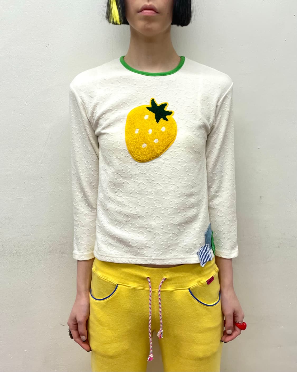 Yellow Strawberry Patchwork Half Sleeve 상품이미지1