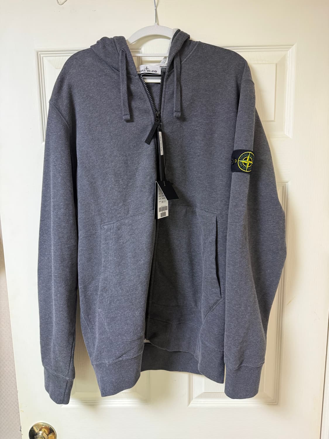 스톤아일랜드 후드집업 상품이미지1