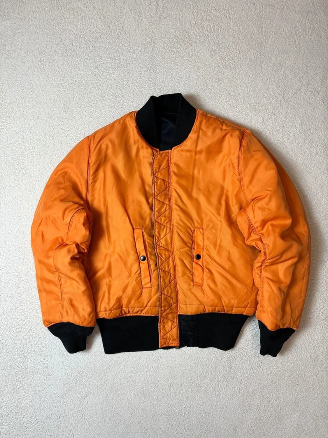 알파 인더스트리  MA-1 플라이트 재킷 PN7046 상품이미지5