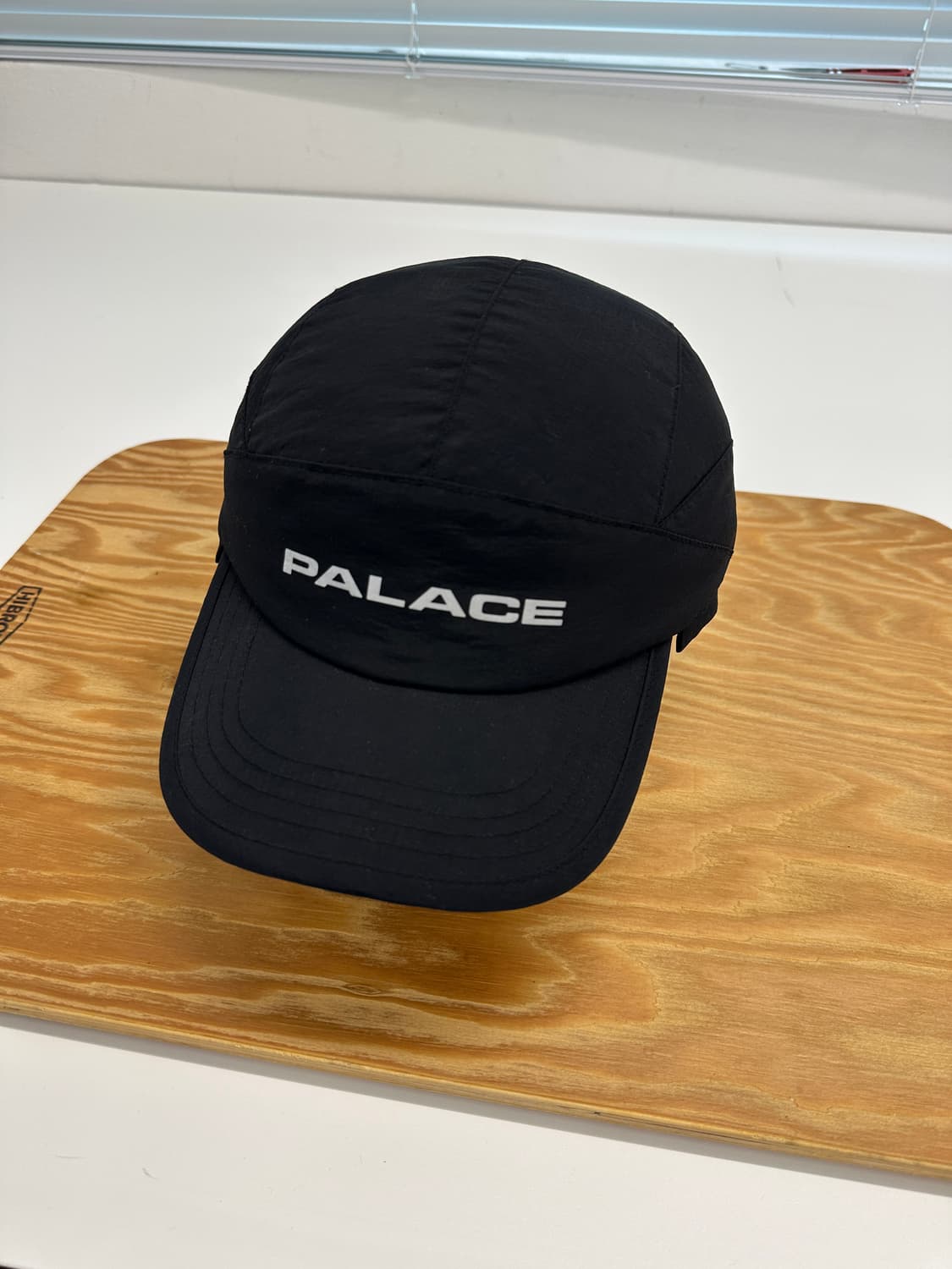 팔라스 이어플랩캡 러너 블랙 23fw 상품이미지1