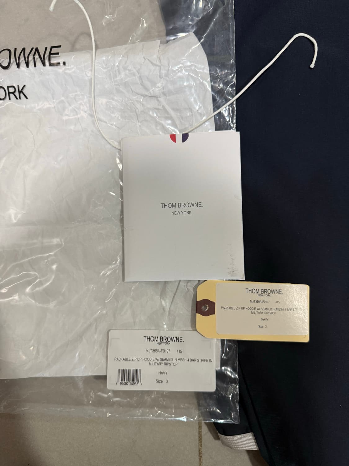 [당일출고,3사이즈] 톰브라운 립스탑 바람막이 풀박스 상품이미지2