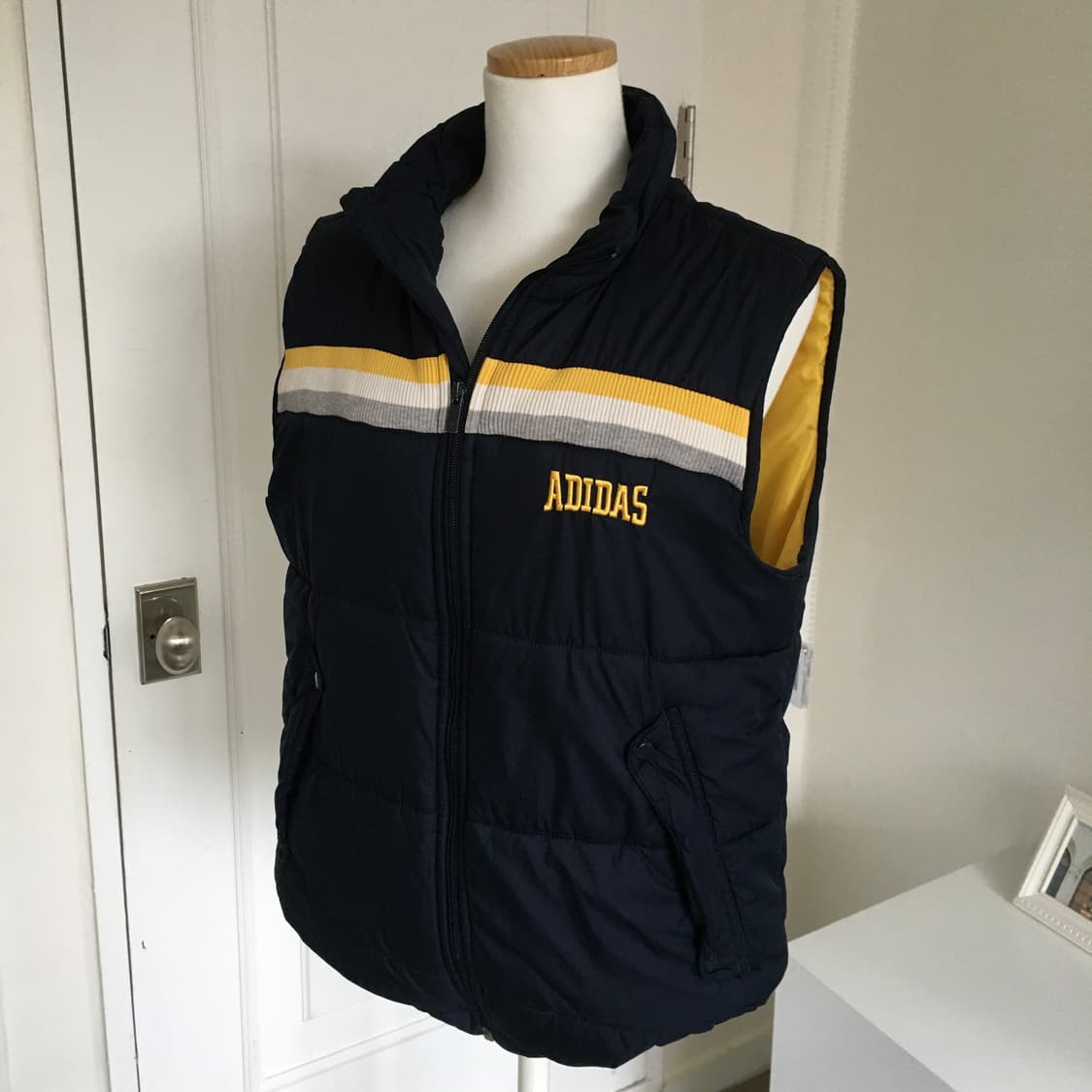 아디다스 패딩조끼 네이비 상품이미지2