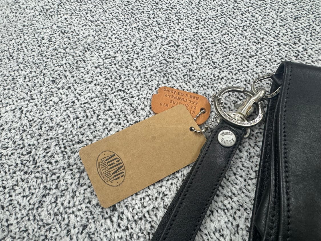 [새상품] AGINGCCC x 236 레더 콘쵸 클러치백 상품이미지3