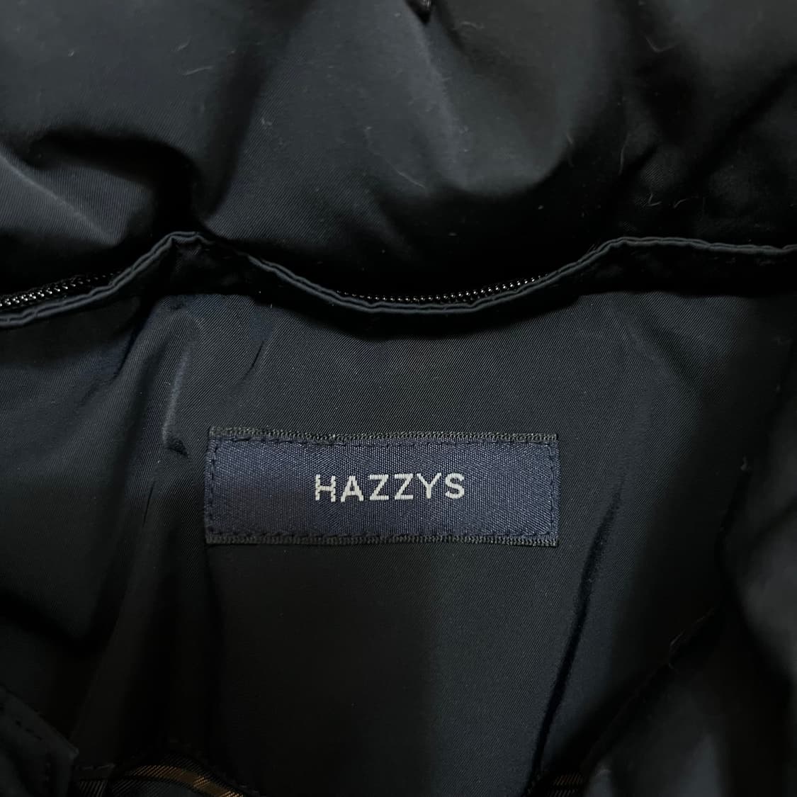 헤지스 여성 스탠드넥 구스다운 세미 롱패딩 점퍼 [블랙] XS/85 상품이미지5