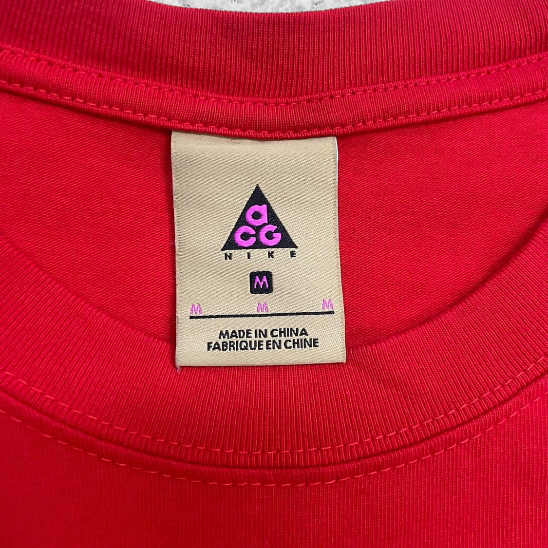 나이키 acg 자수 로고 반팔 티셔츠 레드 상품이미지3