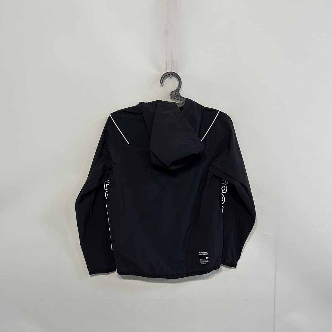 데상트 키즈 바람막이 150 블랙 상품이미지3