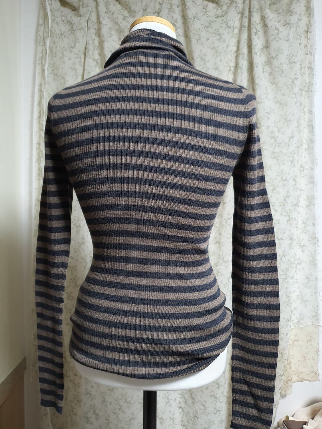 [일본빈티지] 줄무늬 골지 폴라 니트 상품이미지3