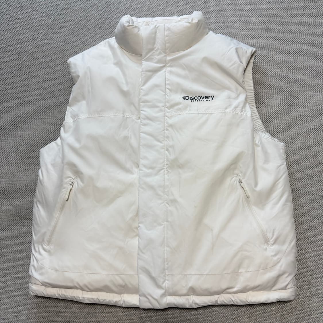 디스커버리 다운 패딩 조끼 상품이미지1