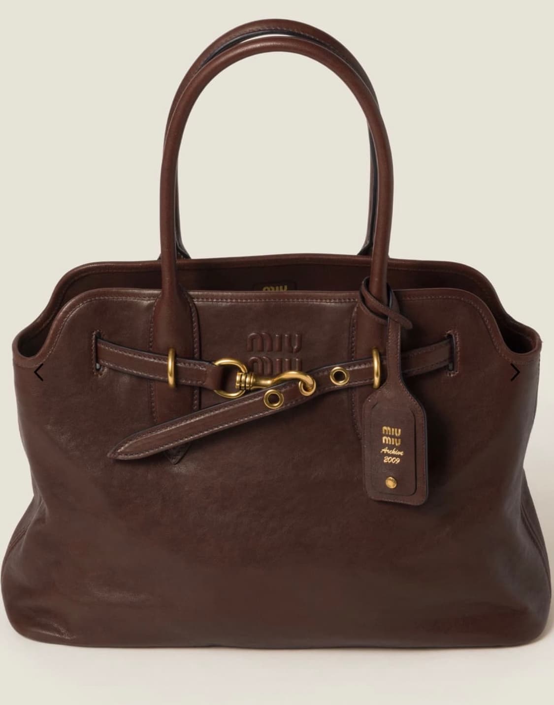 미우미우 아방뛰르 나파 가죽 백 미디엄 브라운 상품이미지1