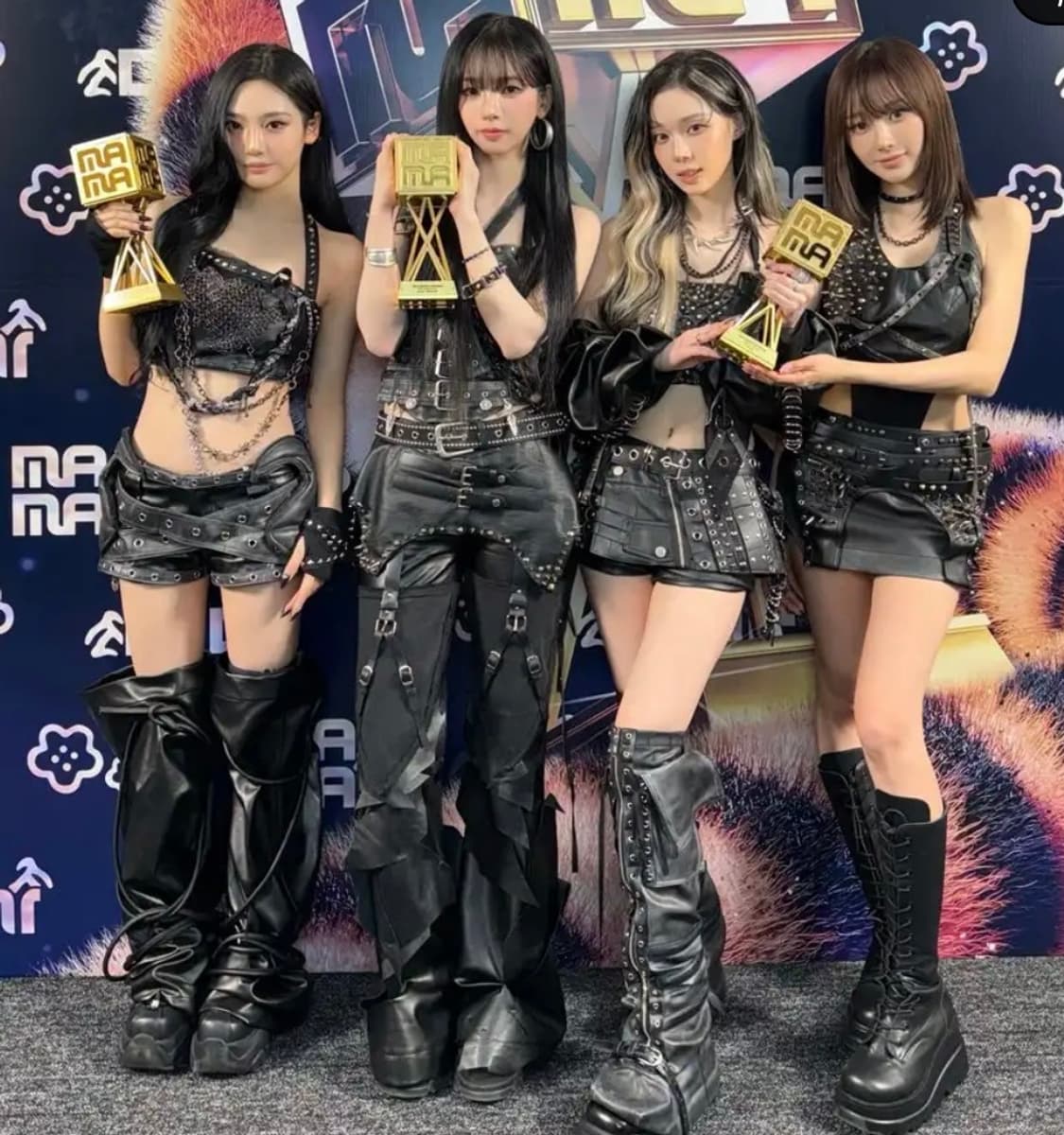 에스파 카리나 벨트 러브이즈트루 스터드 벨트 stud belt 상품이미지2