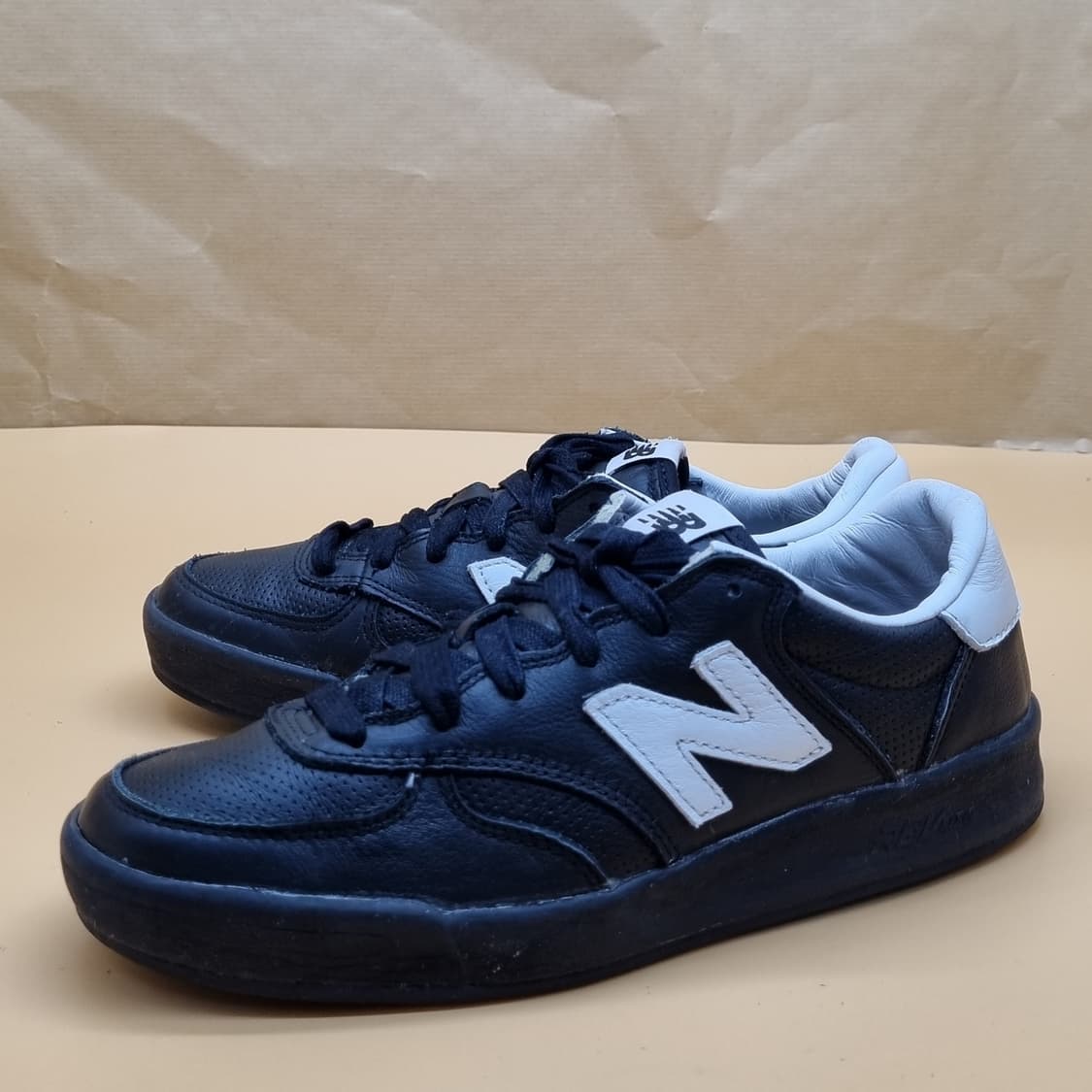 뉴발란스 CRT300 운동화 245 상품이미지1