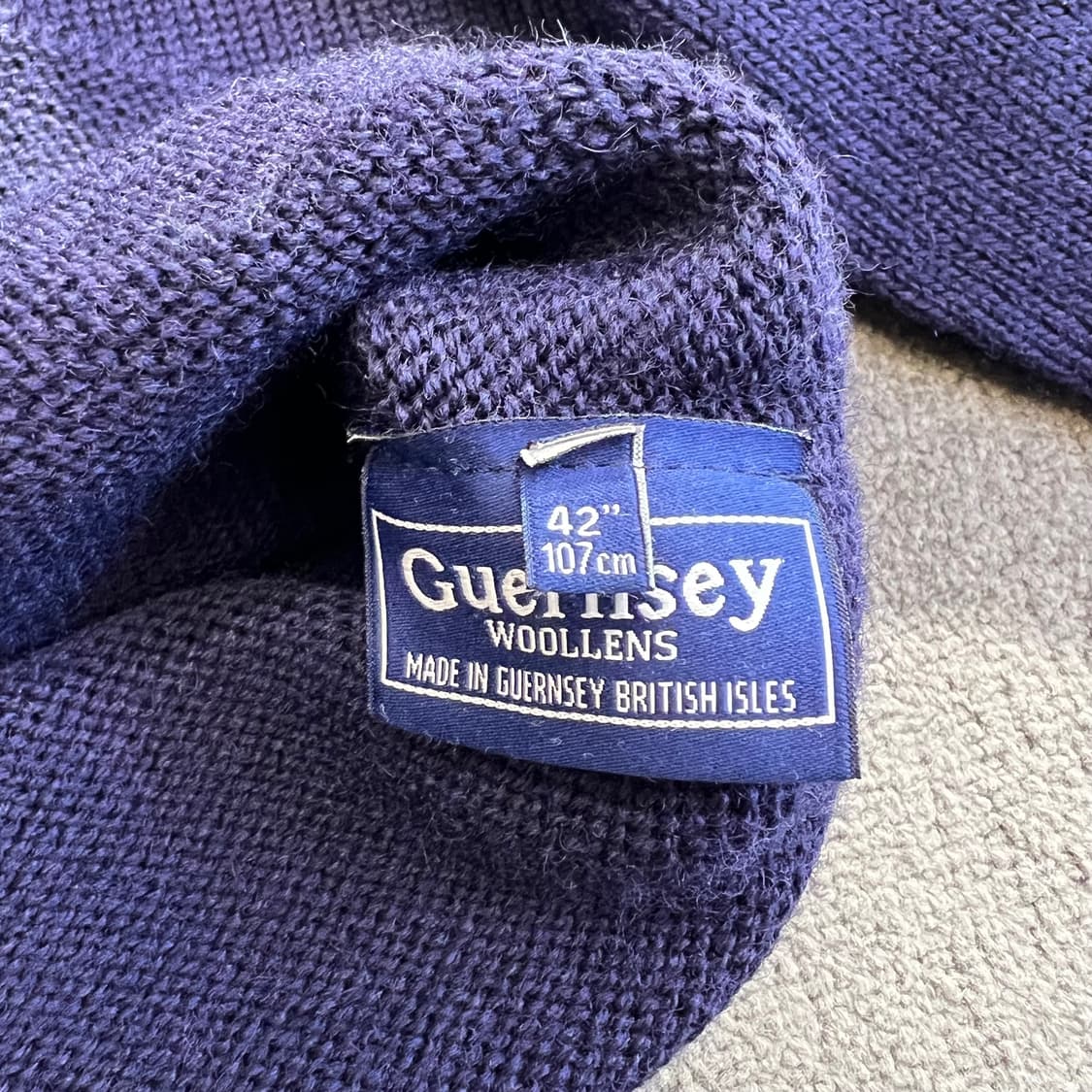 Guernsey Woollens 네이비 앵커 자수 니트 상품이미지8