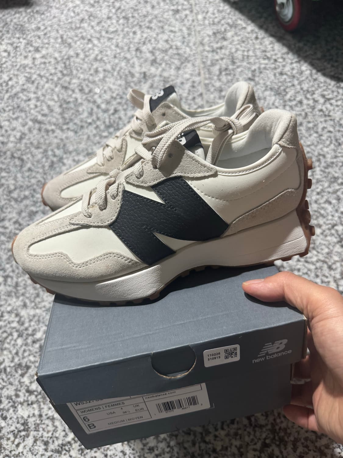 뉴발란스 327 키높이 여자 운동화 상품이미지1