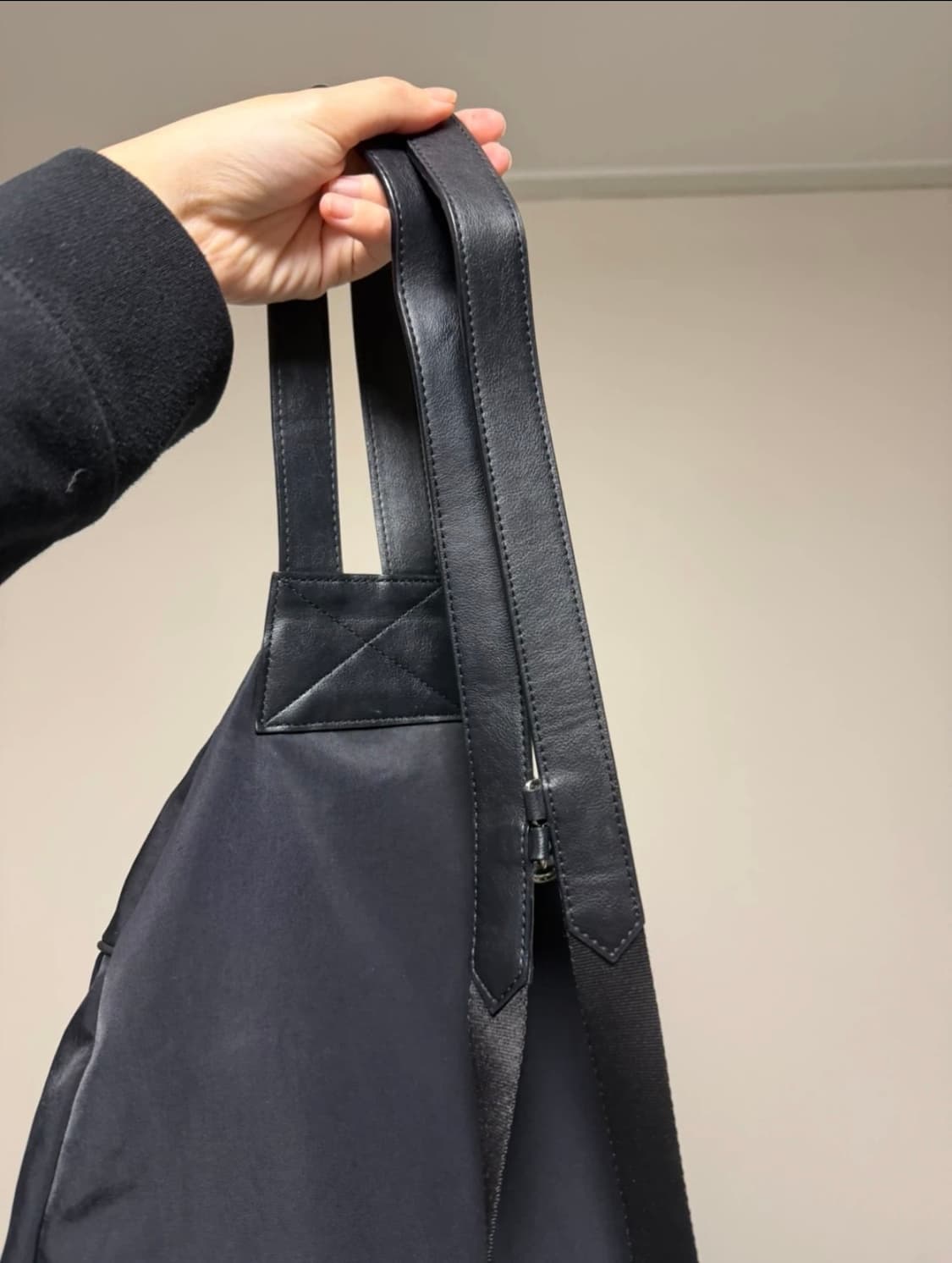 세터 집코어 슬링백 미드나잇 블랙 상품이미지3