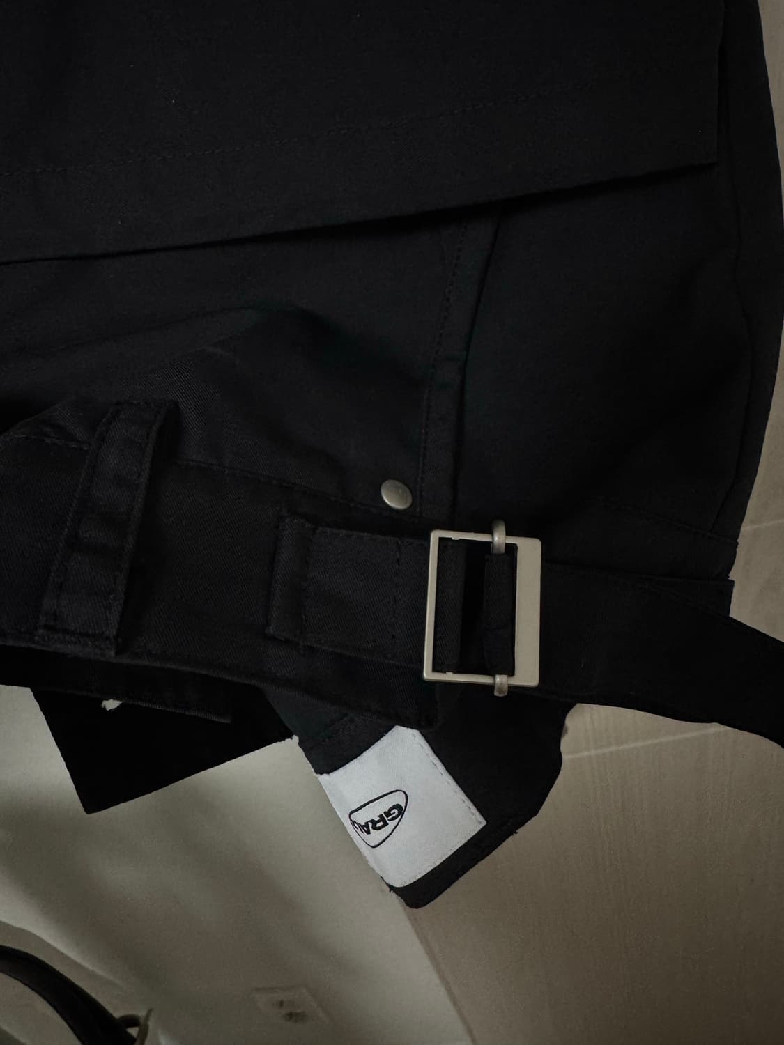 그레일즈 1사이즈 CURVED CARGO TROUSER [BLACKㅣ 상품이미지4