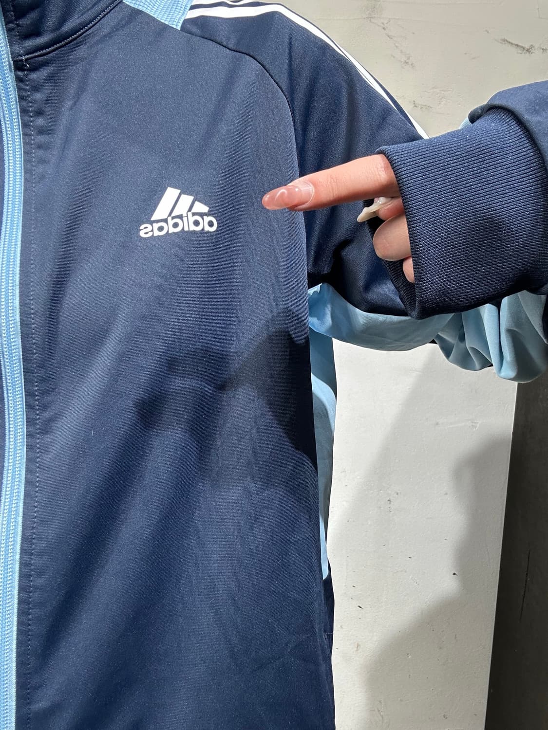 아디다스 네이비 스카이 블루 화이트 삼선 져지 오버핏 트랙탑 L 상품이미지4