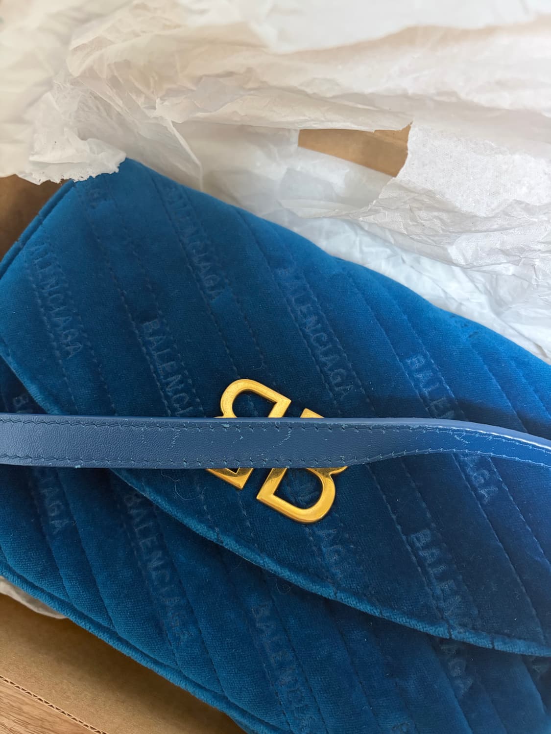 발렌시아가 BB 벨벳 체인백 상품이미지5