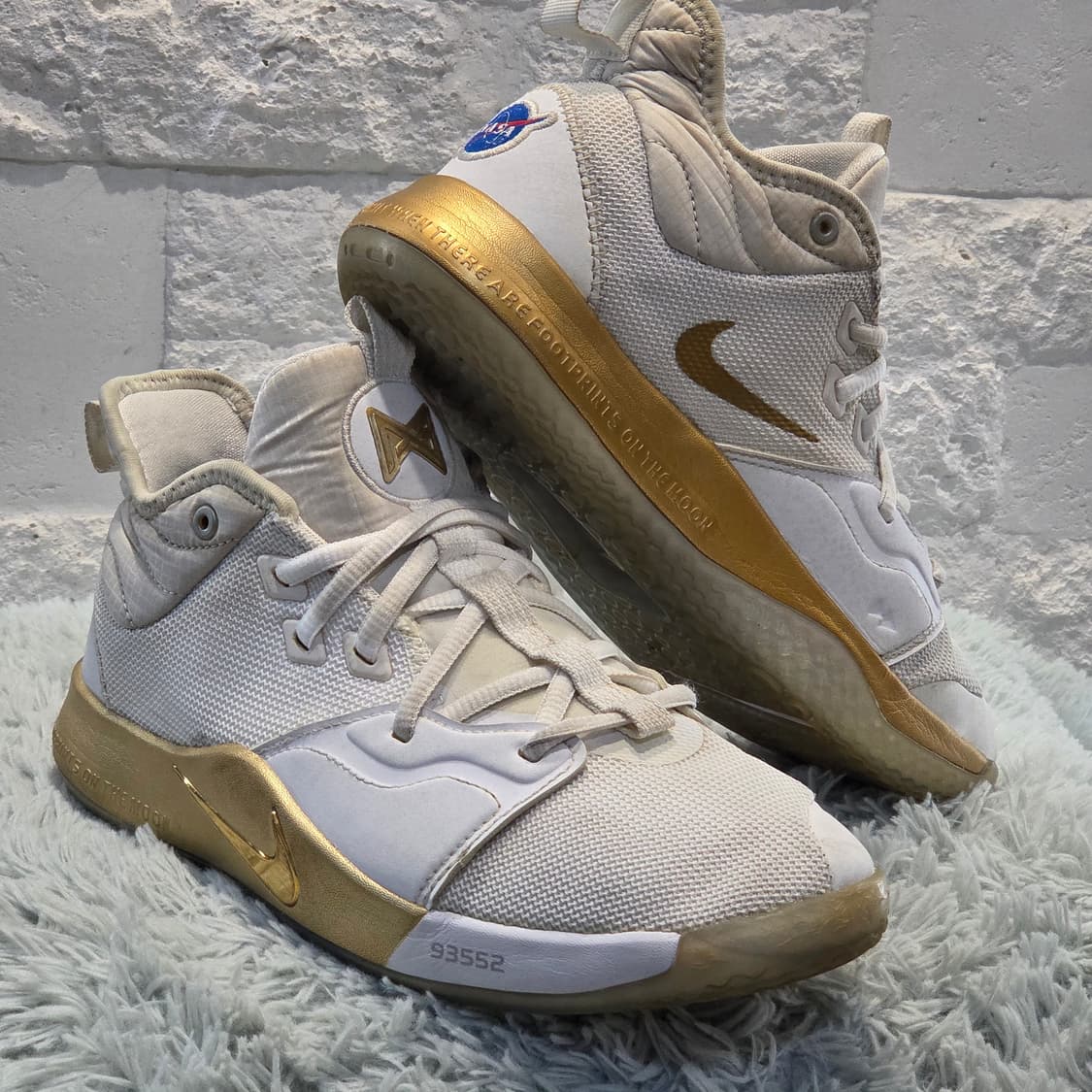 3q-1:Nike PG 3 NASA White/Gold(240)-한정판 상품이미지5