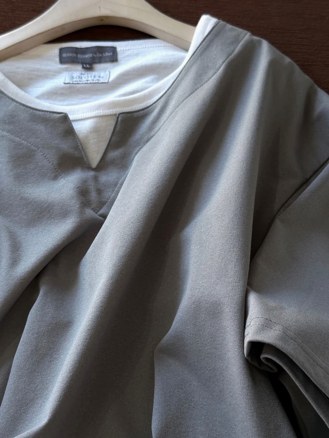 Fake layered neck H/S top 상품이미지1