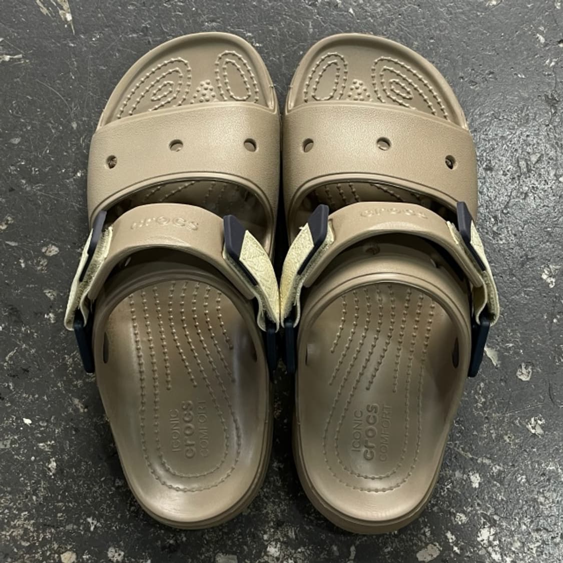 250 크록스 올터레인 샌들 상품이미지8