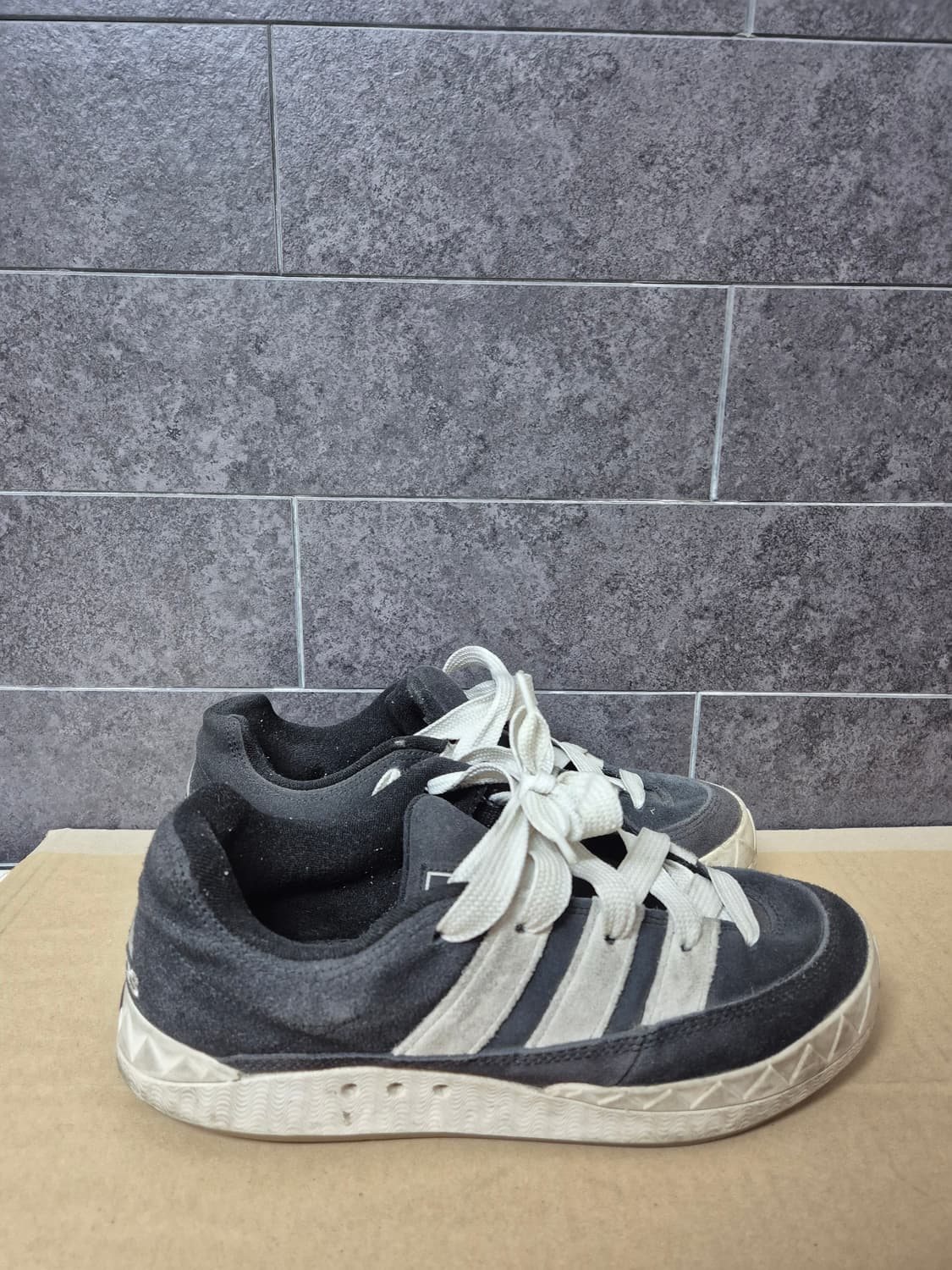 아디매틱 코어블랙 275 상품이미지1