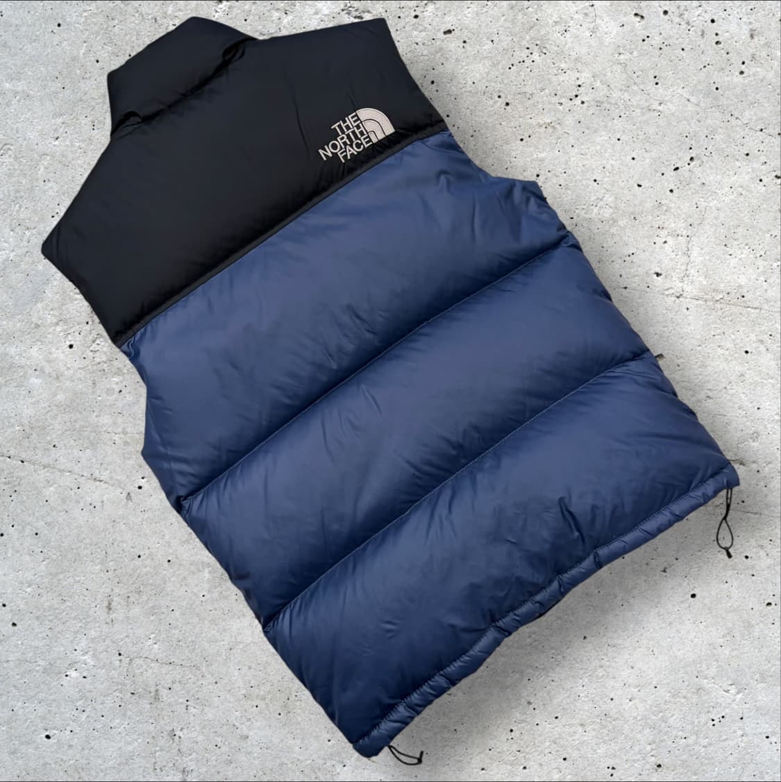 [85] 노스페이스 700 다운 눕시 패딩 조끼 블랙/네이비 D213 상품이미지2
