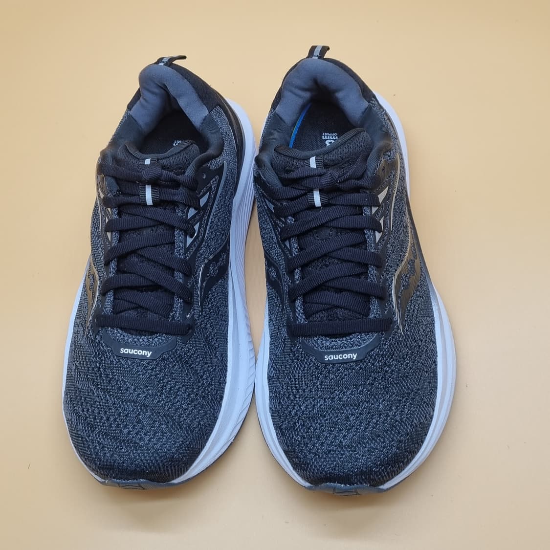 써코니 에셜론9 런닝화 230 상품이미지2