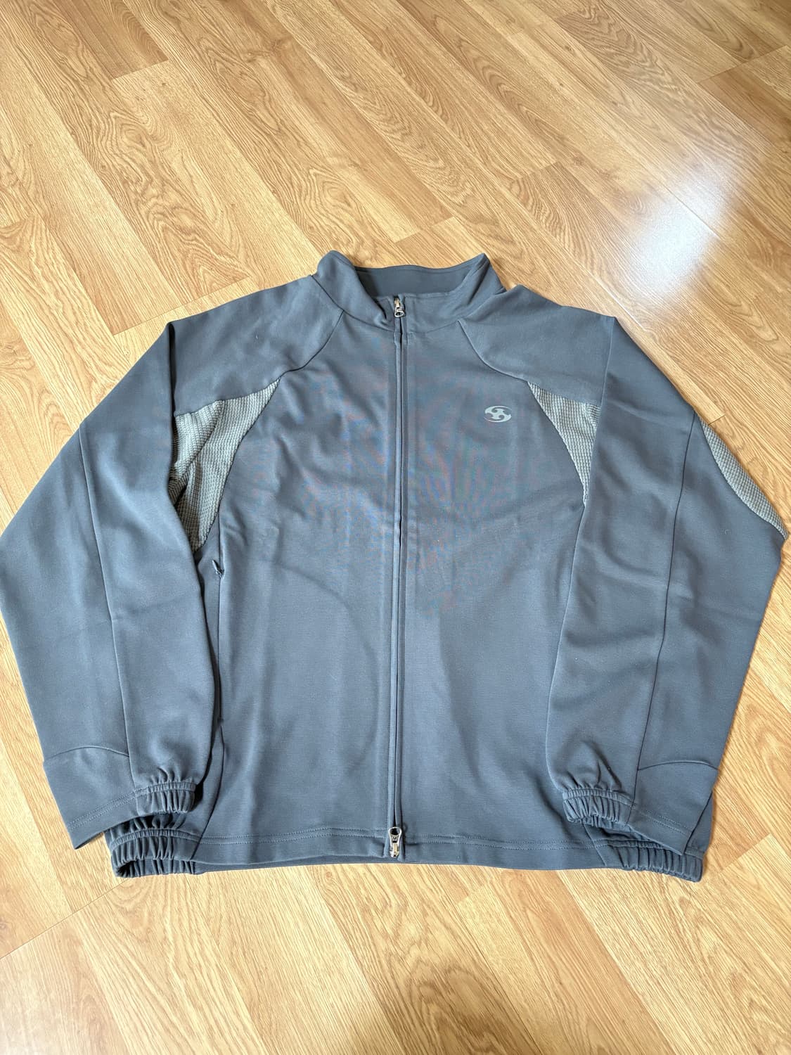 산산기어 트랙자켓 블루 차콜 색상 팝니다. 상품이미지2