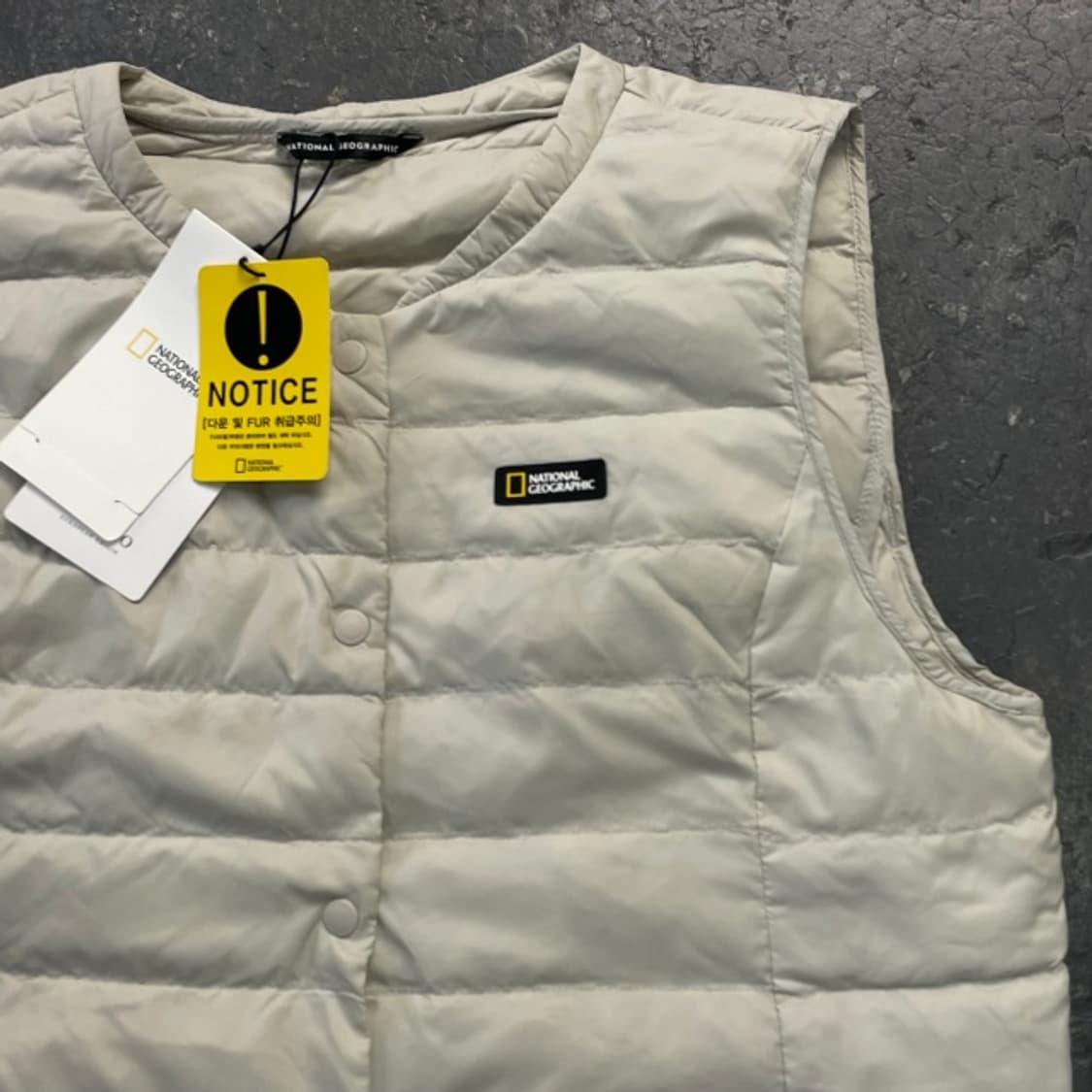 100 내셔널지오그래픽 패딩조끼 새상품 상품이미지2