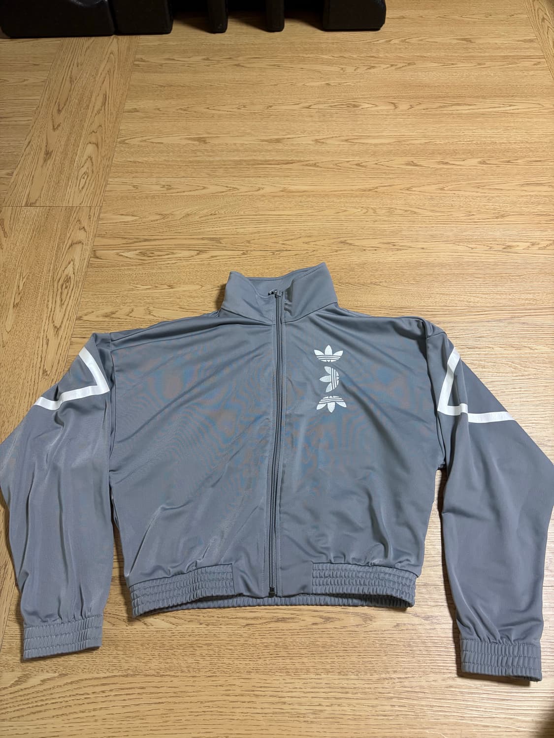 아디다스 크롭 상품이미지1