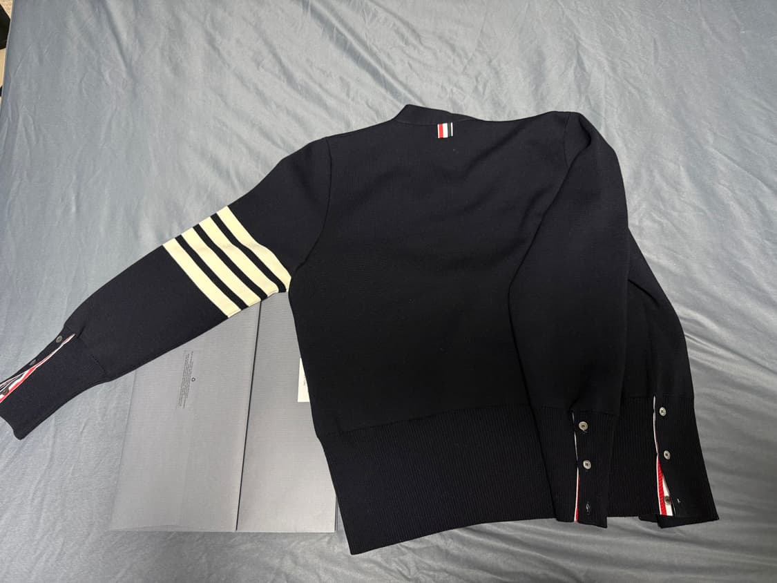 [백화점판] 톰브라운 밀라노스티치 가디건 사이즈3 상품이미지3