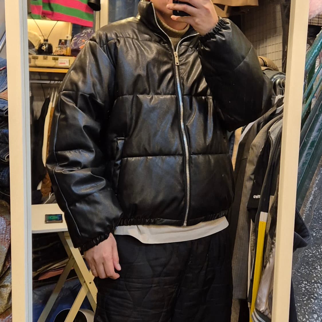 FREE(착샷잇음) 블랙 버핑레더 패딩점퍼  상품이미지3